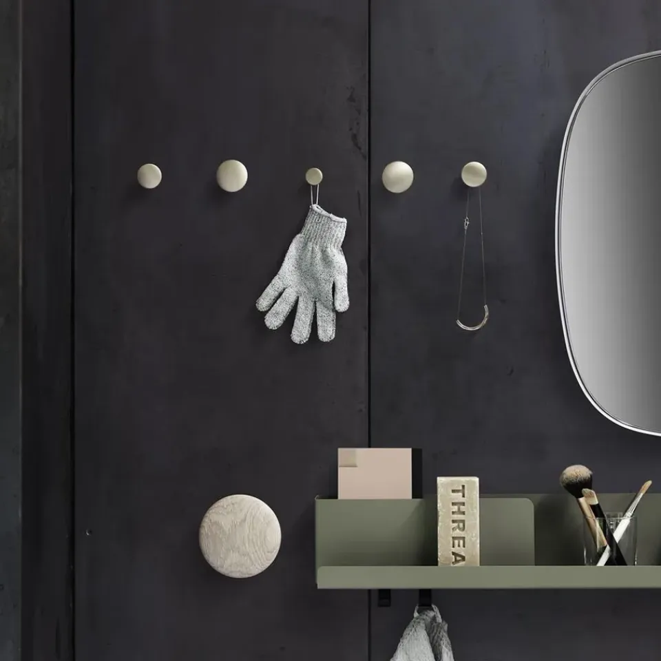 Discount Muuto 5 Colgadores The Dots, metal, latón Color dorado
