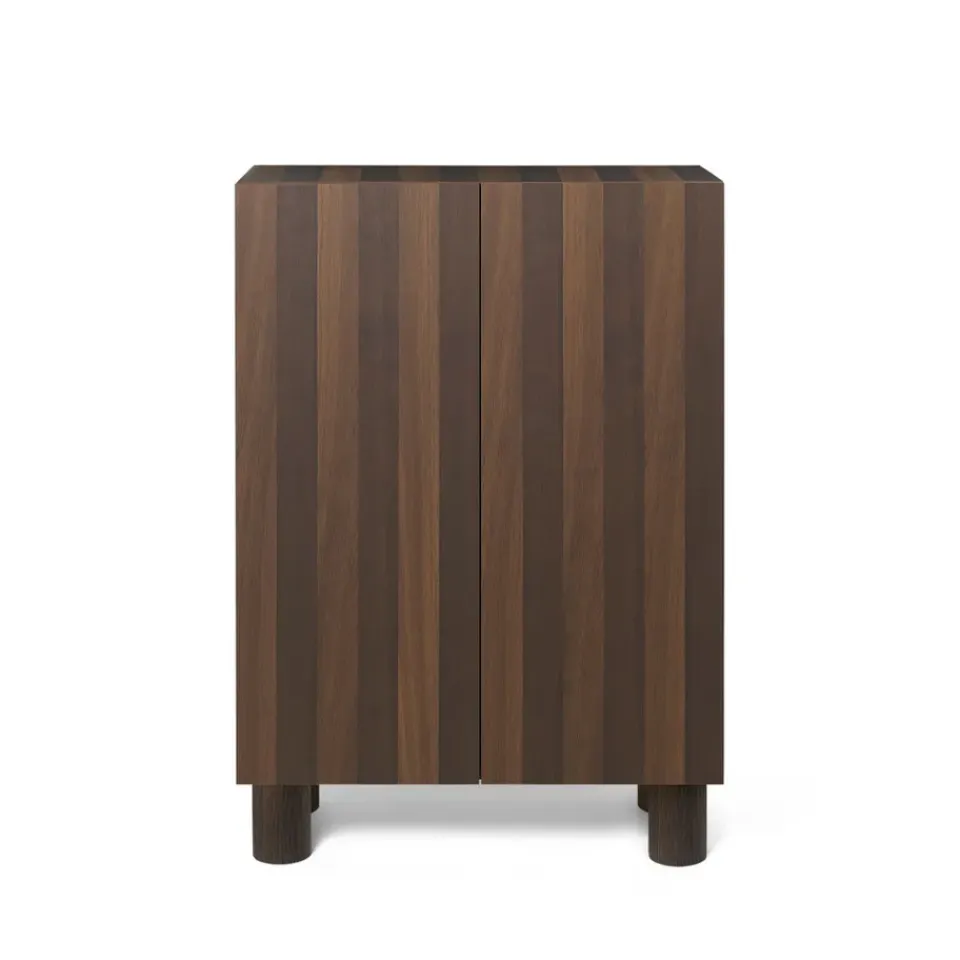 Ferm Living Aparador Post, Oak smoked, con puertas Beige