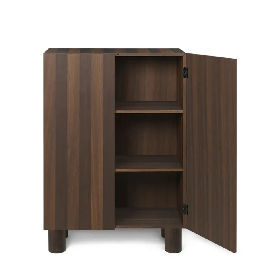 Ferm Living Aparador Post, Oak smoked, con puertas Beige