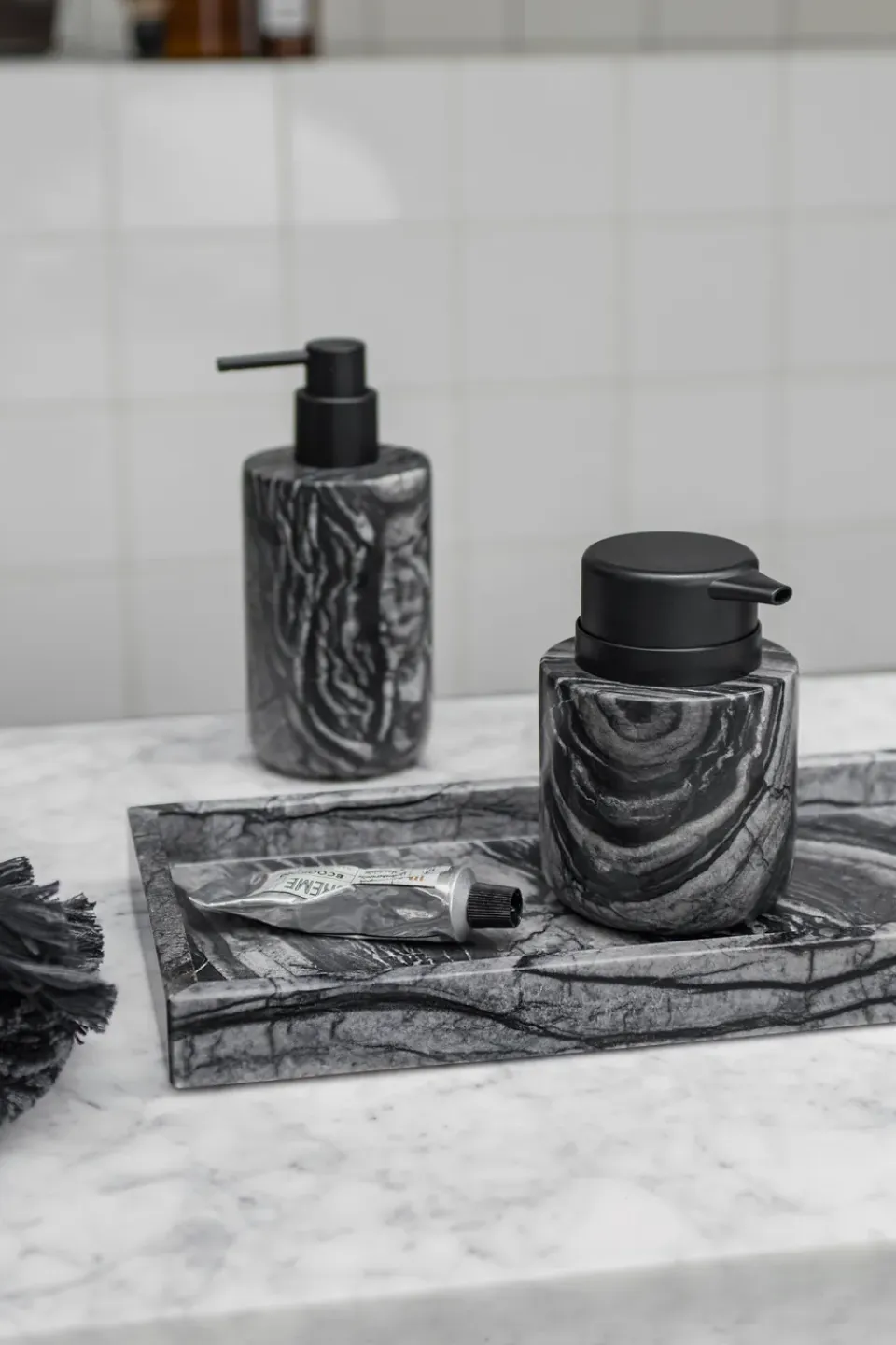 Outlet Mette Ditmer Bandeja decorativa Marble 16x31 cm, Negro-gris GrisNegro