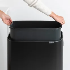 New Brabantia Bo touch bin high 60 L, mate Negro