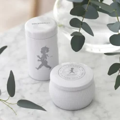 New Solstickan Design Caja de regalo Solstickan con vela aromática + bote con cerillas, -vela perfumada de eucalipto Blanco