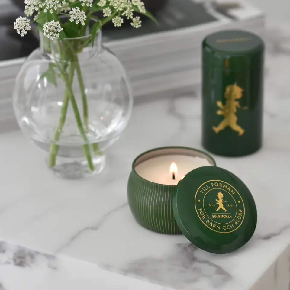 Best Solstickan Design Caja de regalo Solstickan con vela aromática + bote con cerillas, -vela perfumada de bosque de coníferas Verde