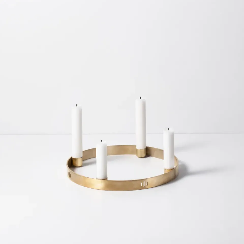 Online Ferm Living Candelabro Circle latón, pequeño Color dorado