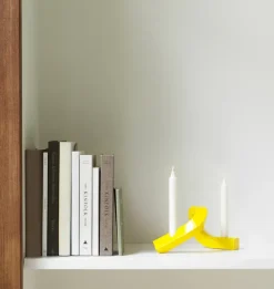 Clearance Normann Copenhagen Candelabro Crooked 2, Amarillo