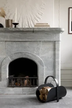 Sale Cooee Design Cesta para leña Woody, Black stained oak Negro