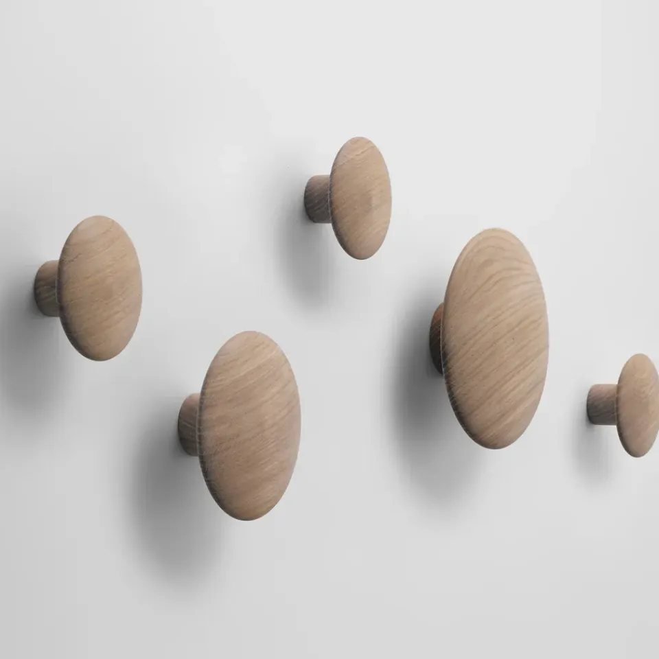 Clearance Muuto Colgador de pared The Dots, pequeño, roble Marrón