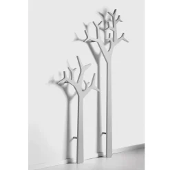 Outlet Swedese Colgador de pared Tree, Roble lacado transparente Beige