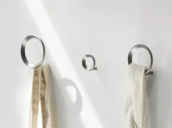 Best Normann Copenhagen Colgador Loop medium Ø7,8 cm, Brushed Zinc Plateado