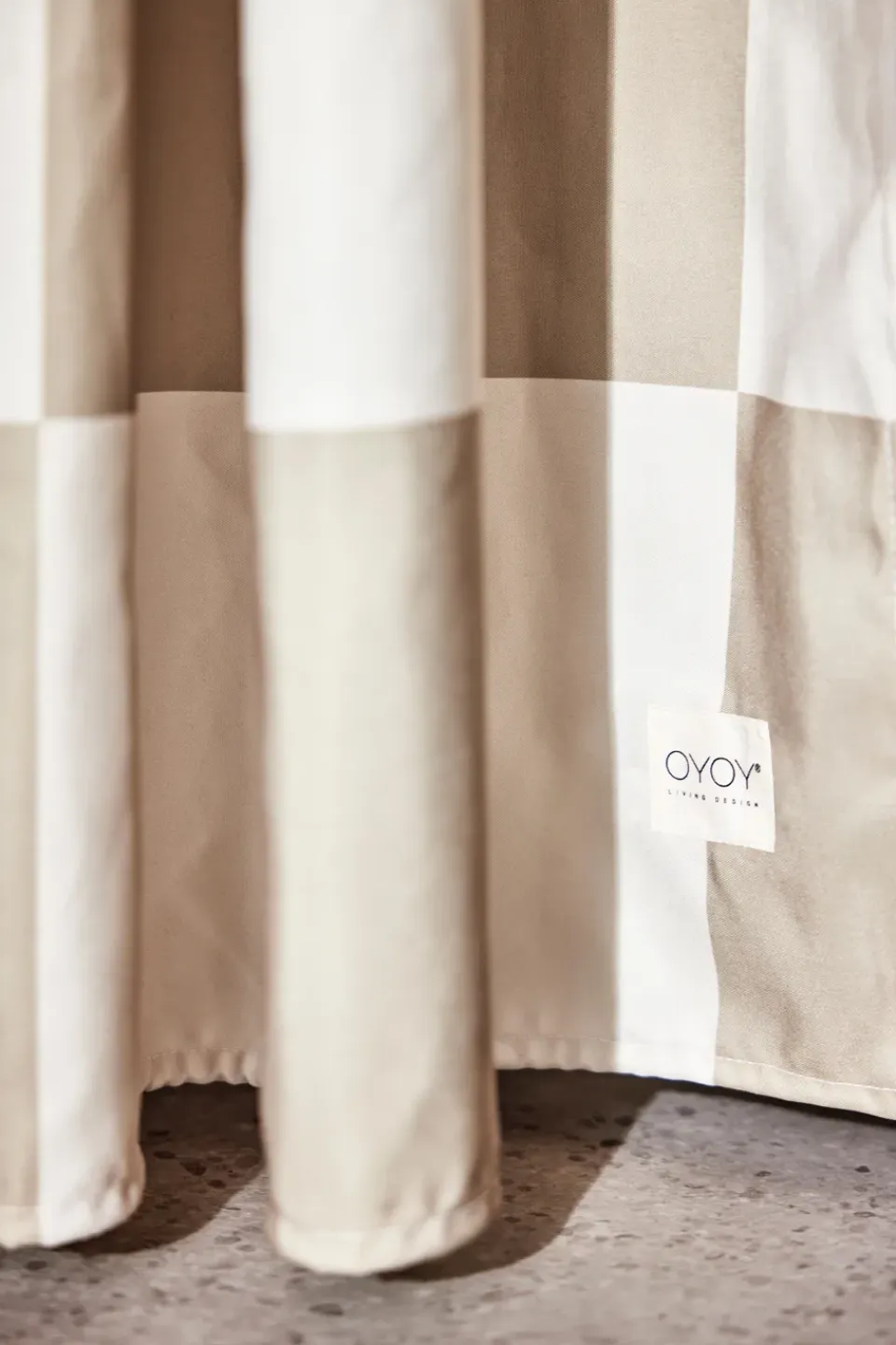 Discount OYOY Cortina de ducha Chess 180x180 cm, Clay-offwhite Beige
