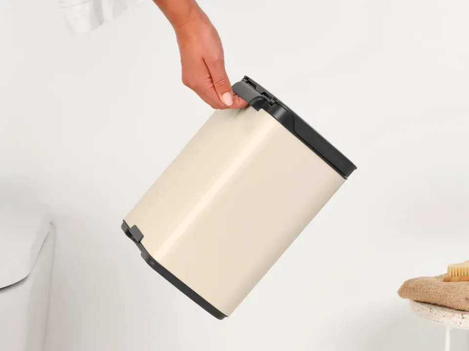 Outlet Brabantia Cubo de basura Bo 4 L, Soft Beige Marrón