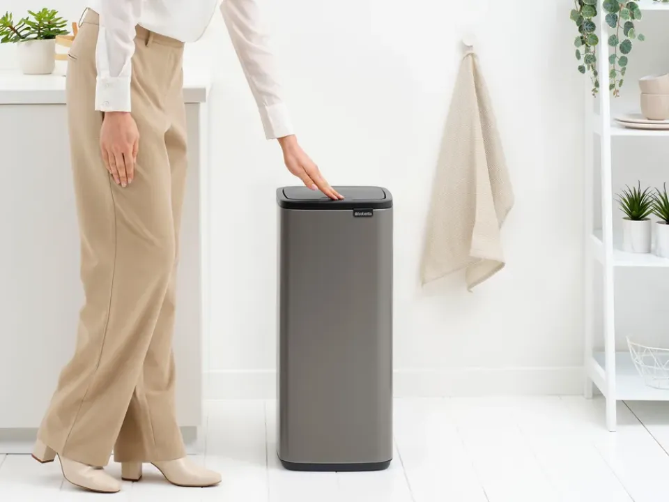 Hot Brabantia Cubo de basura Bo Touch Bin 30 L, Platino Gris