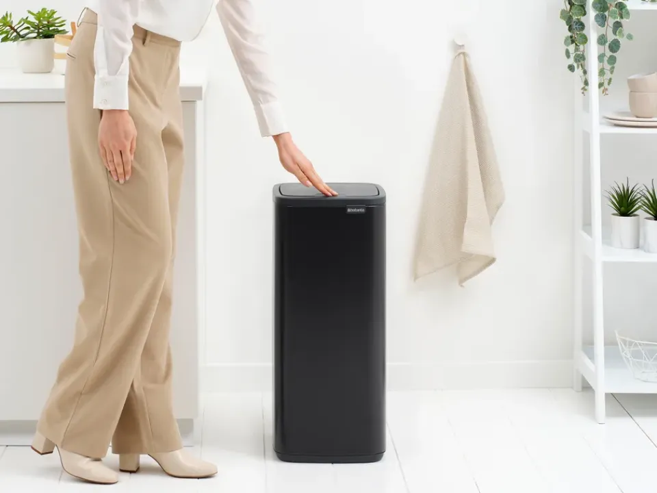 Hot Brabantia Cubo de basura Bo Touch Bin 30 L, mate Negro