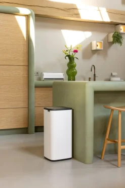 Hot Brabantia Cubo de basura Bo Touch Bin 30 L, Blanco