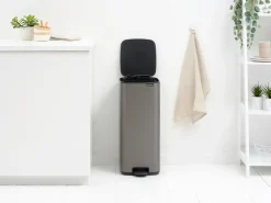 New Brabantia Cubo de basura con pedal Bo 30 L, Platino Gris