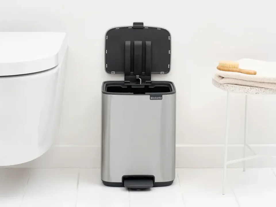 Brabantia Cubo de basura con pedal Bo 7 L, Acero mate antihuellas Plateado