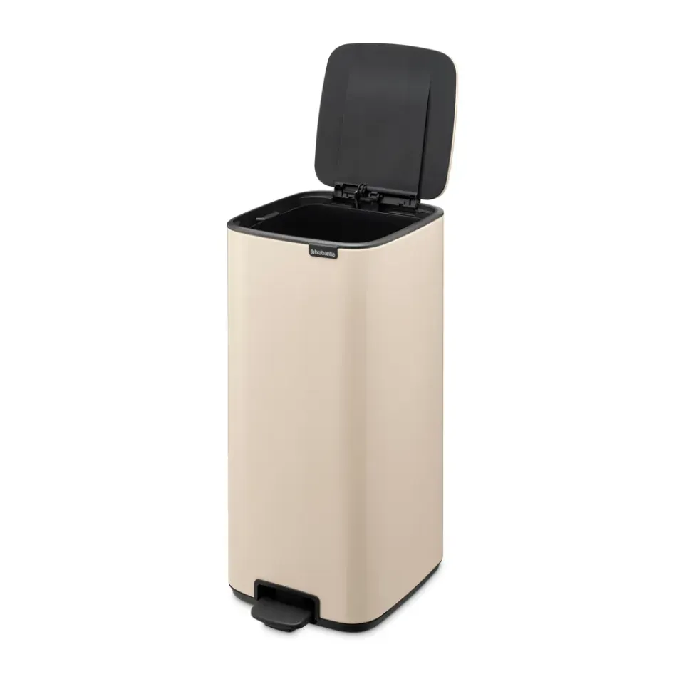 Clearance Brabantia Cubo de basura con pedal Bo 30 L, suave Beige