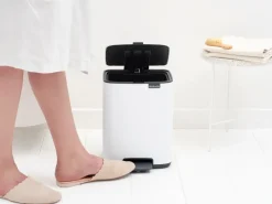 Brabantia Cubo de basura con pedal Bo 7 L, Blanco