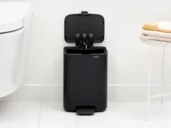 New Brabantia Cubo de basura con pedal Bo 4 L, mate Negro