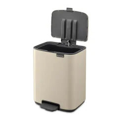 New Brabantia Cubo de basura con pedal Bo 7 L, suave Beige