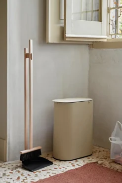 Outlet Ferm Living Cubo de basura Enkel medium, Cashmere Beige