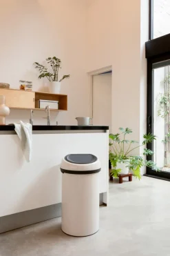 Clearance Brabantia Cubo de basura redondo Touch Bin 60 L, Soft Beige