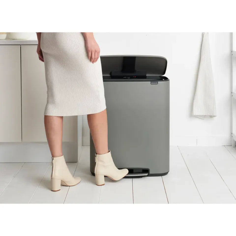 Outlet Brabantia Cubo de pedal Bo 60 L, Mineral concrete grey Gris