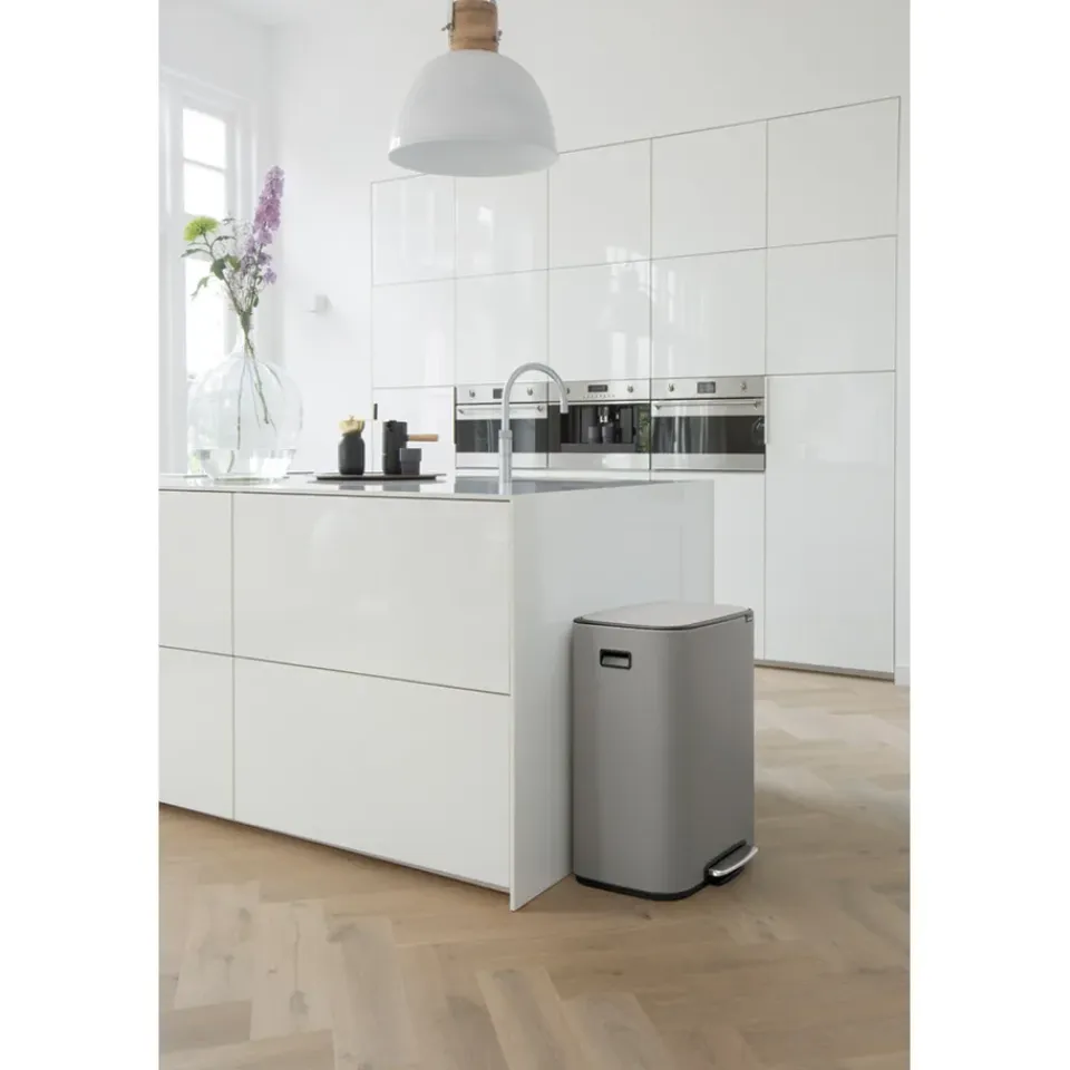 Outlet Brabantia Cubo de pedal Bo 60 L, Mineral concrete grey Gris
