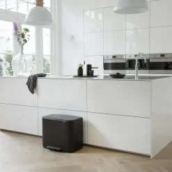 New Brabantia Cubo de pedal Bo 36L, mate Negro