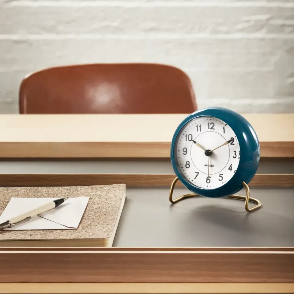 Clearance Arne Jacobsen Clocks Despertador AJ Station, azul marino, azul marino AzulBlanco