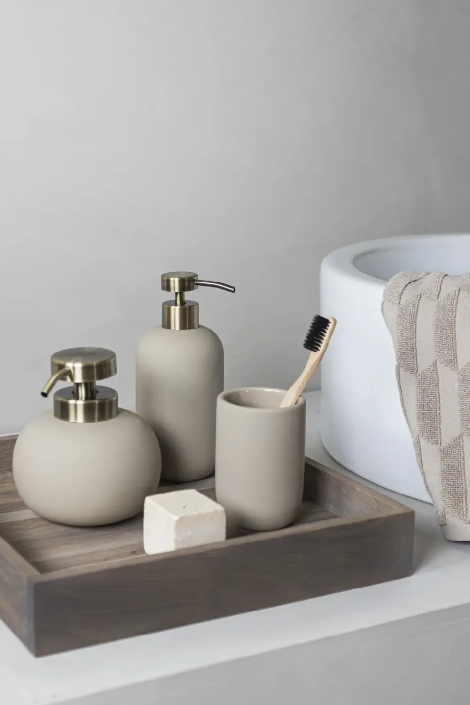 Clearance Mette Ditmer Dispensador de jabón Lotus alto, arena Beige