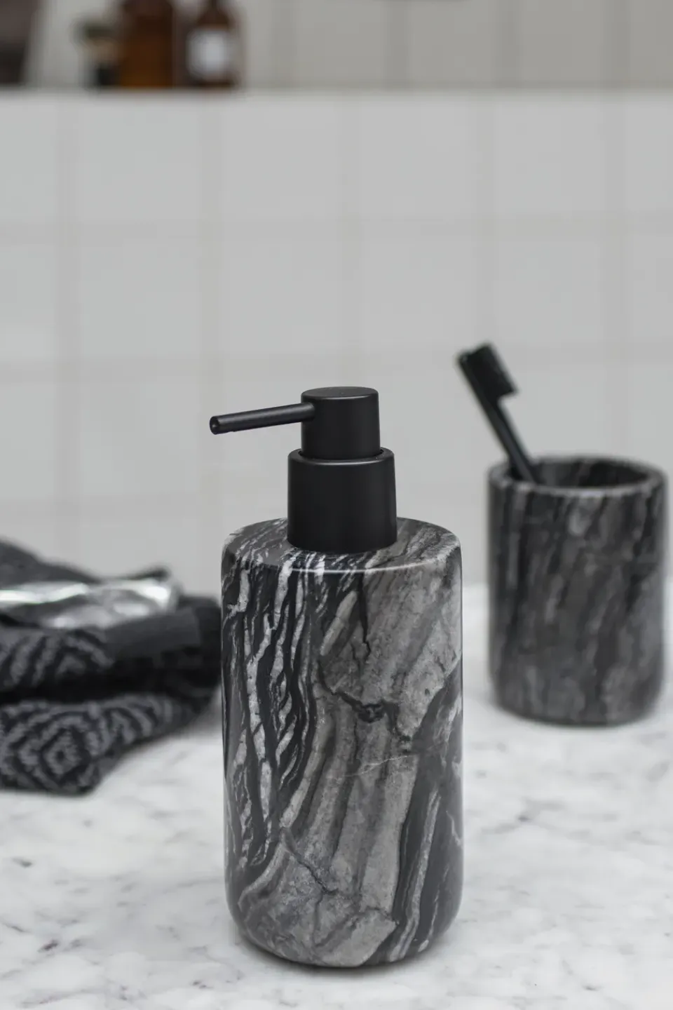 Discount Mette Ditmer Dispensador de jabón Marble 17,5 cm, Negro-gris NegroGris