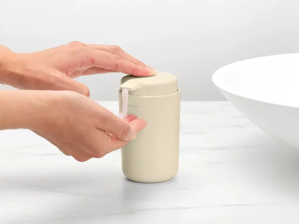New Brabantia Dispensador de jabón ReNew 14 cm, Soft Beige