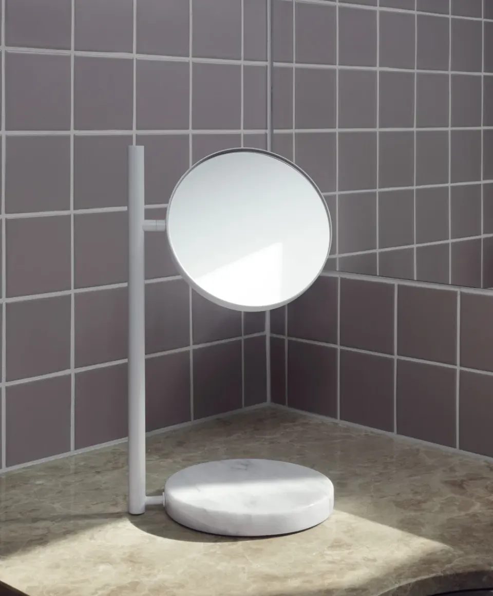 Outlet Normann Copenhagen Espejo de mesa de doble cara Pose 21x39 cm, Blanco