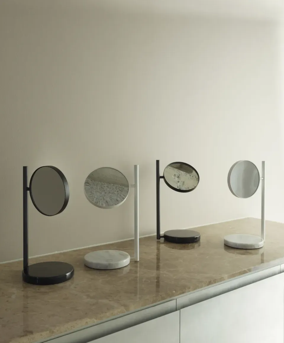 Outlet Normann Copenhagen Espejo de mesa de doble cara Pose 21x39 cm, Blanco