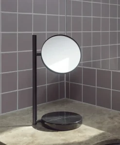 Normann Copenhagen Espejo de mesa de doble cara Pose 21x39 cm, Negro