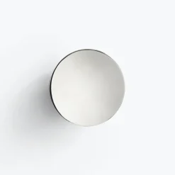 Online New Works Espejo de pared Aura small, Acero inoxidable Plateado