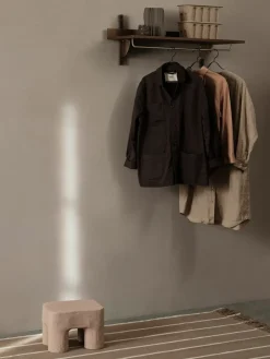 New Ferm Living Estante con barra Sector 37 x 87 cm, Smoked Oak, brass Marrón
