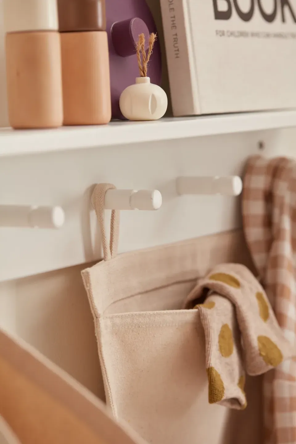 Sale Kid's Concept Estante con ganchos Star, Blanco