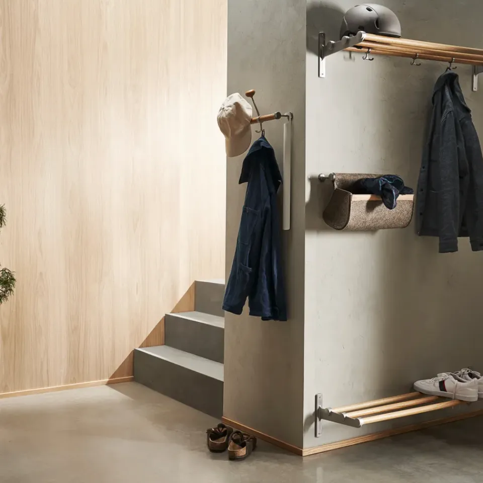Clearance Essem Design Estante perchero o zapatero Nostalgi , roble, aluminio MarrónPlateado