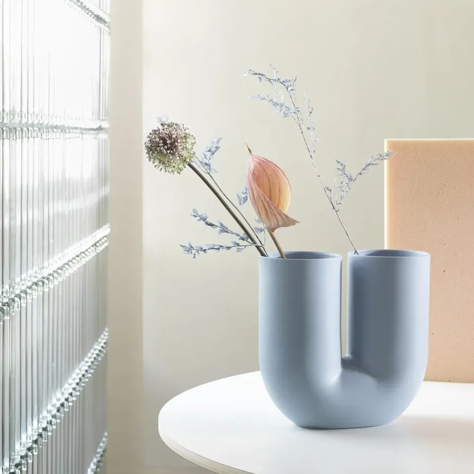 New Muuto Florero Kink 26 cm, claro Azul