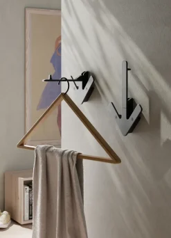 Outlet Design House Stockholm Gancho Arrow, Negro