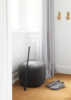 Sale Normann Copenhagen Gancho Curve, fresno Marrón