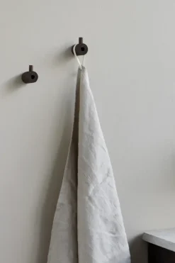 New MOEBE Gancho wooden wall hook, Roble ahumado Marrón