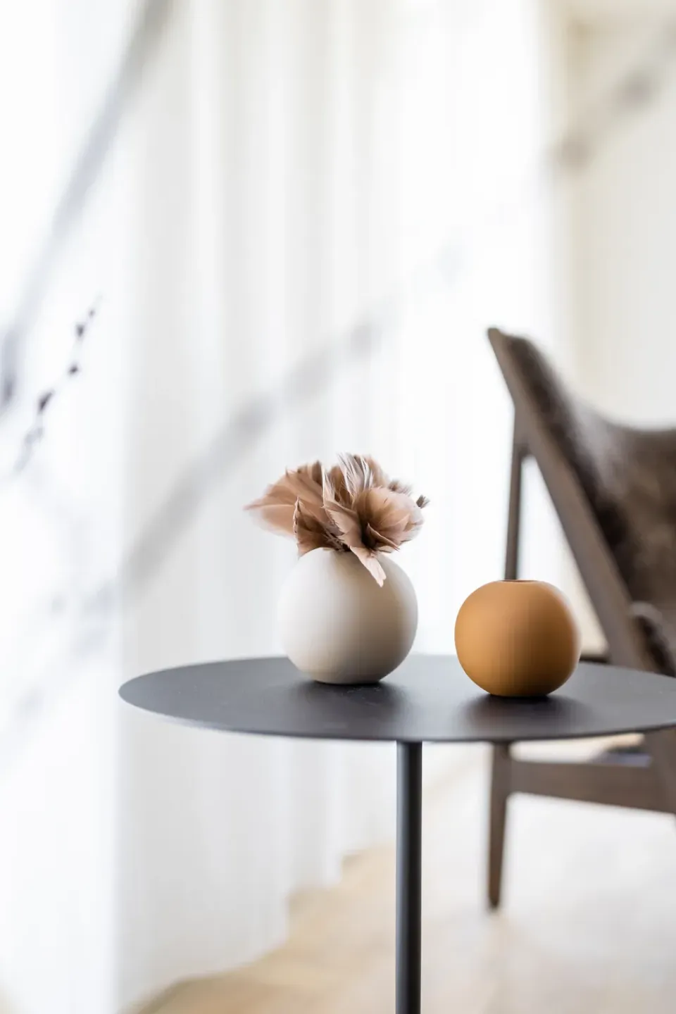 New Cooee Design Jarrón Ball arena, 10 cm Beige