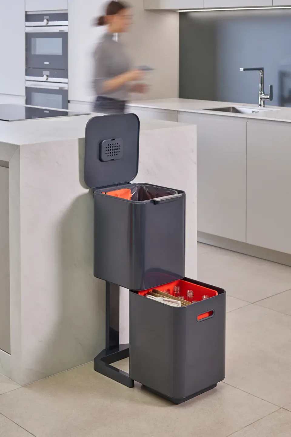 Clearance Joseph Joseph Totem Compact cubo de basura 40 L, Graphite Gris