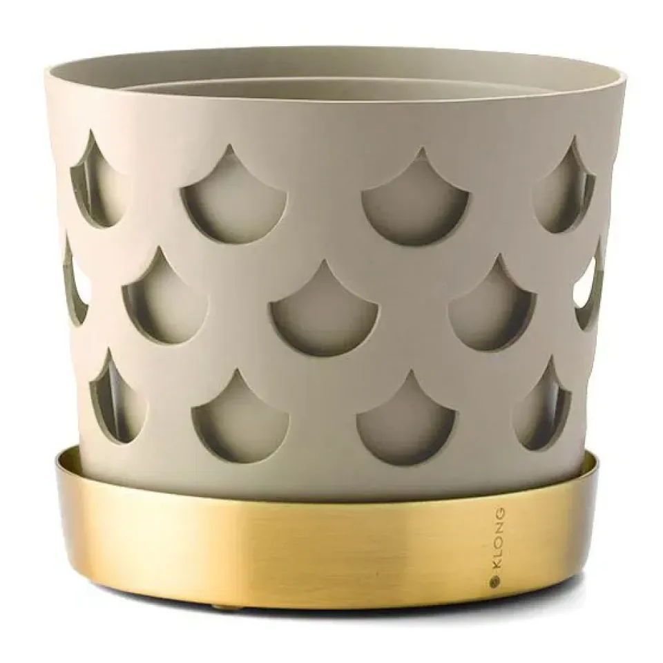 Discount KLONG Maceta beige con plato en latón Trio Drop, Small Ø12 cm BeigeColor dorado