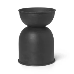 Outlet Ferm Living Maceta Hourglass extra small Ø21 cm, -gris oscuro Negro