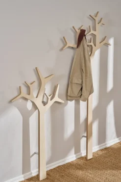 Sale Swedese Perchero de pared Tree wall Special Edition 194 cm, Pino con acabado blanco Marrón