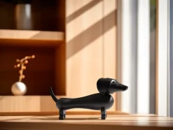 New Kay Bojesen Denmark Perro de madera 18,5 cm, Roble oscuro teñido Negro